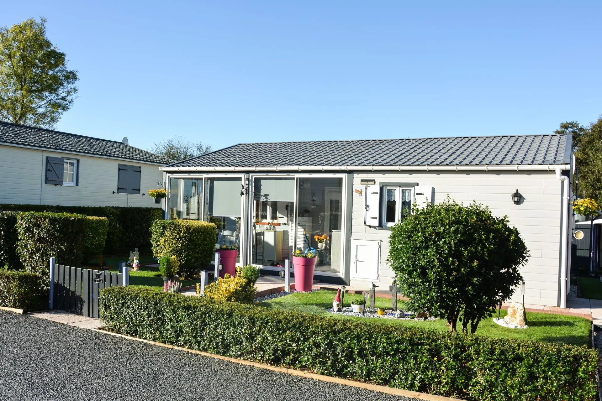 Chalets en vente dans le parc résidentiel Les Portes de Saint Gilles, autonomie et sécurité pour seniors